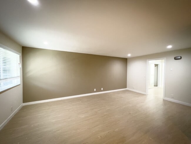 Interior Photo - bag373