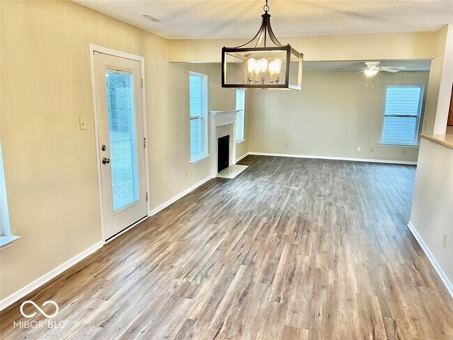 Building Photo - 5714 Doe Way