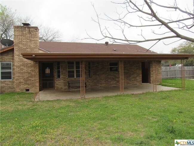 Building Photo - 801 Cagle Ln