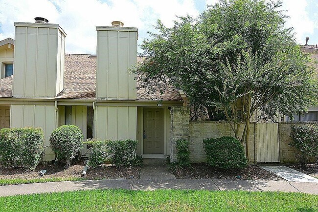 Primary Photo - 3168 Windchase Blvd