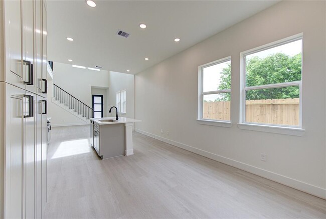 Building Photo - 4336 Avron Drive