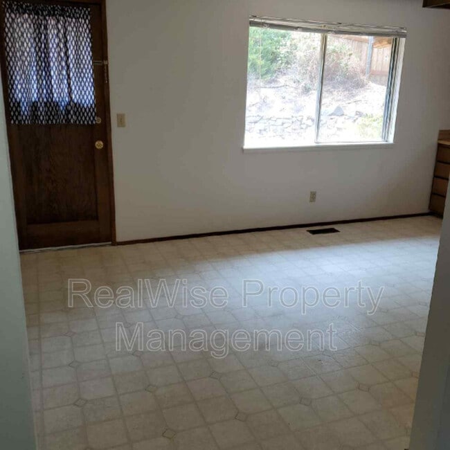 Building Photo - 306 Catalina Dr