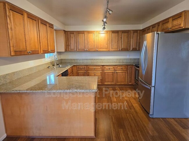 Building Photo - 2911 NW Ashwood Dr