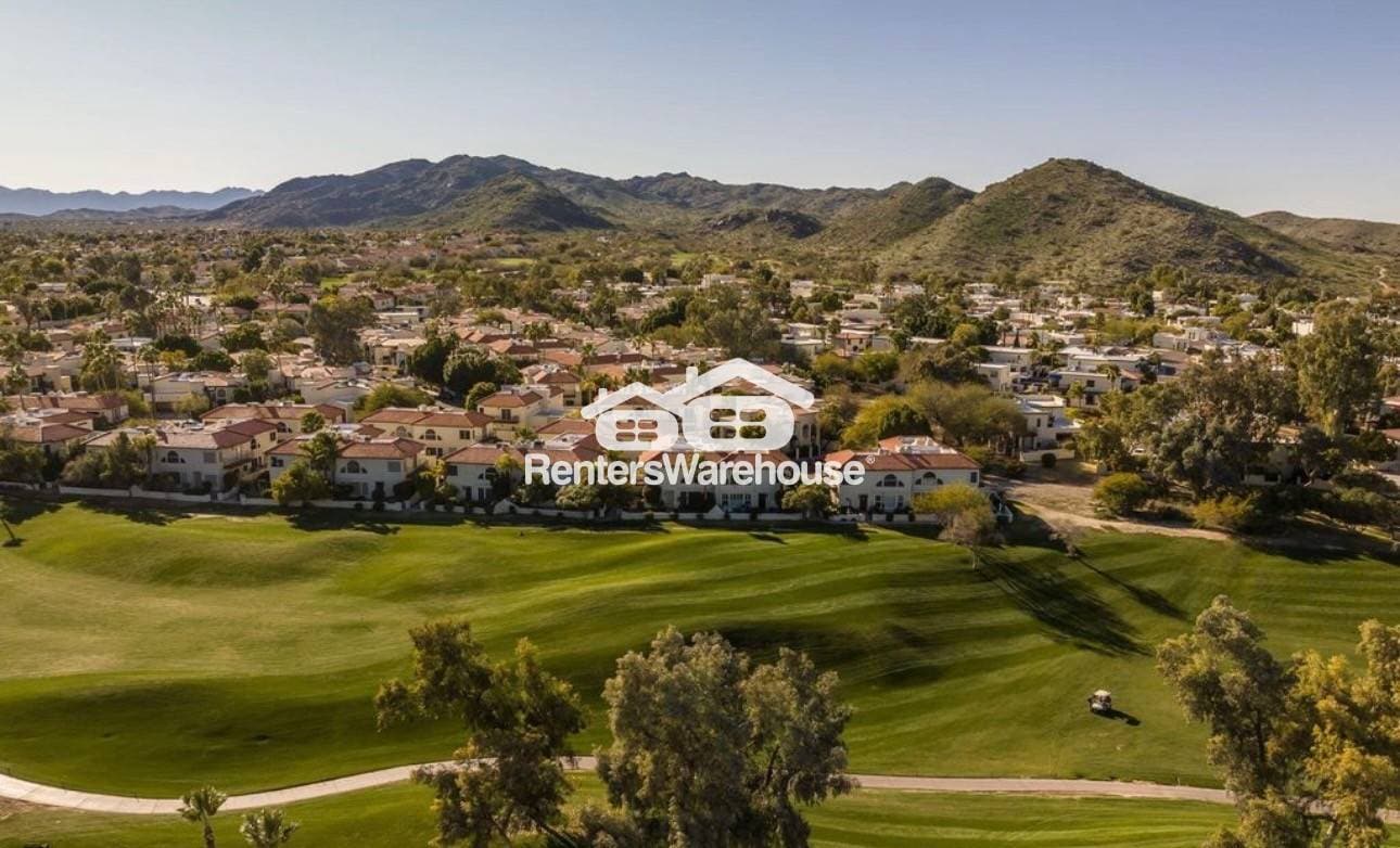 Building Photo - 8805 S 51st St