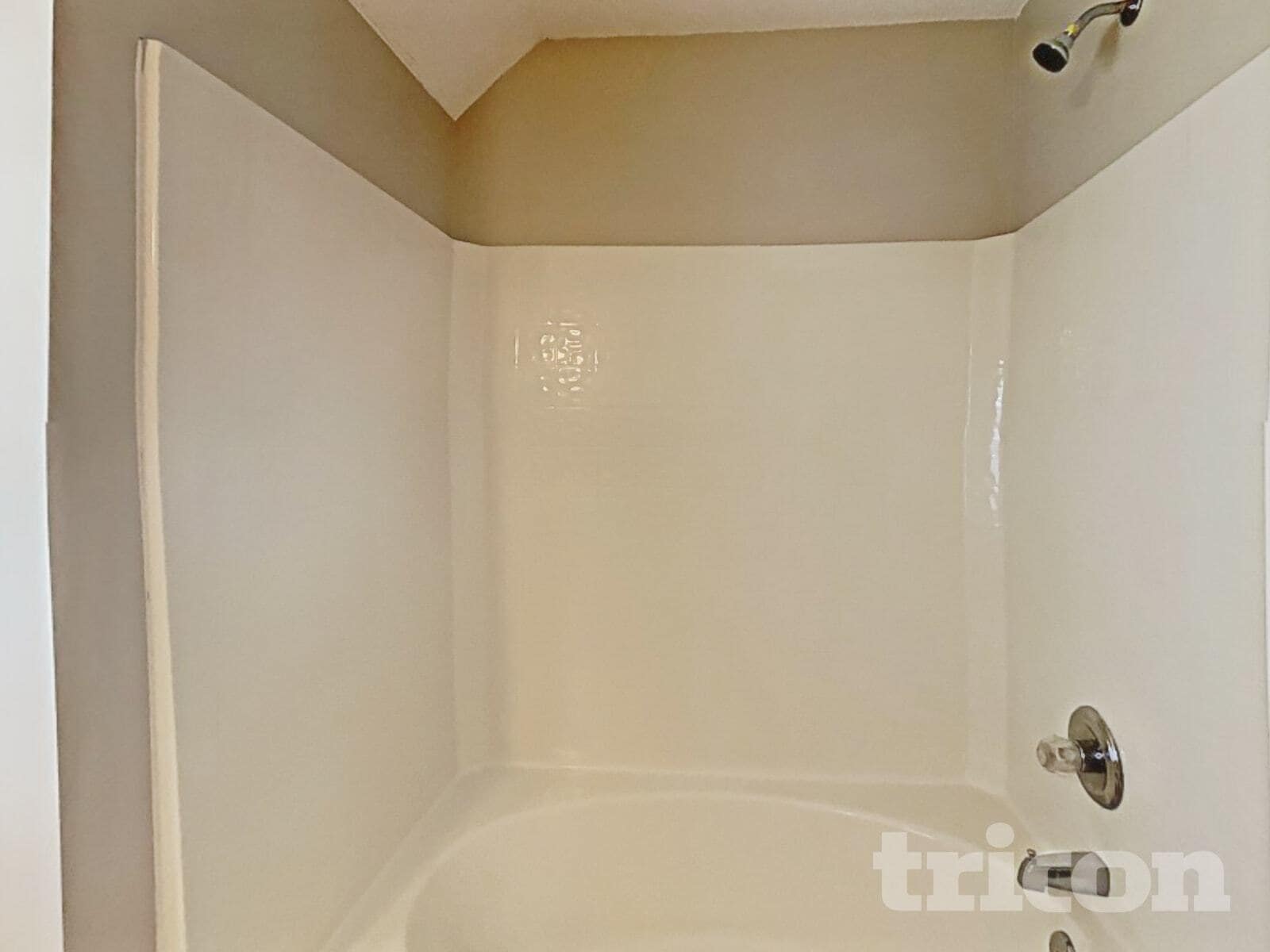 Building Photo - 5017 Gibbons Link Rd