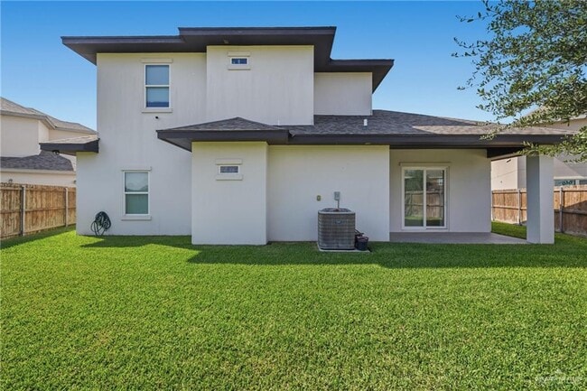 Building Photo - 27 Ensenada Ave