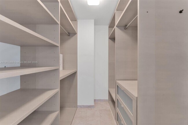 Building Photo - 88 SW 7th St