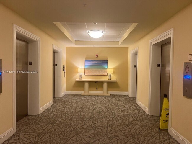 Building Photo - 2501 S Ocean Dr