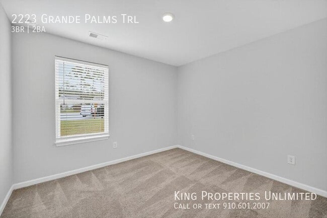 Building Photo - 2223 Grande Palms Trl