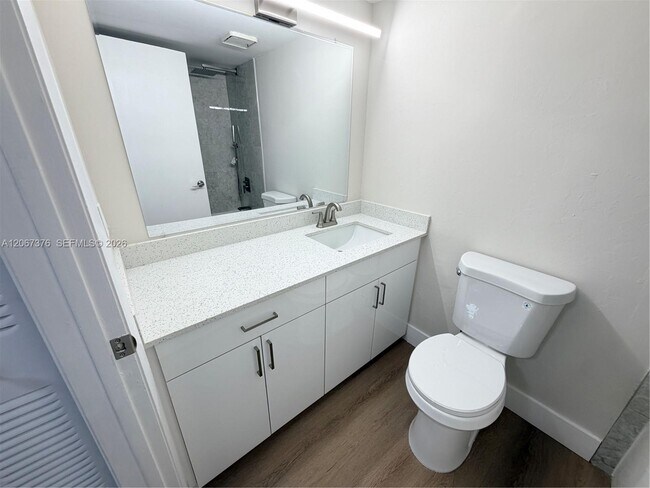 Building Photo - 5900 SW 127th Ave