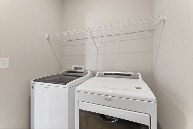 Building Photo - Pristine and Spacious Home in Highly Desirable Winston Pointe