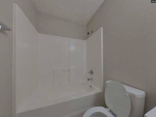 Building Photo - 92 Providence Plantation Cir