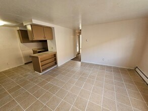 Building Photo - 1885 N Taylor Rd