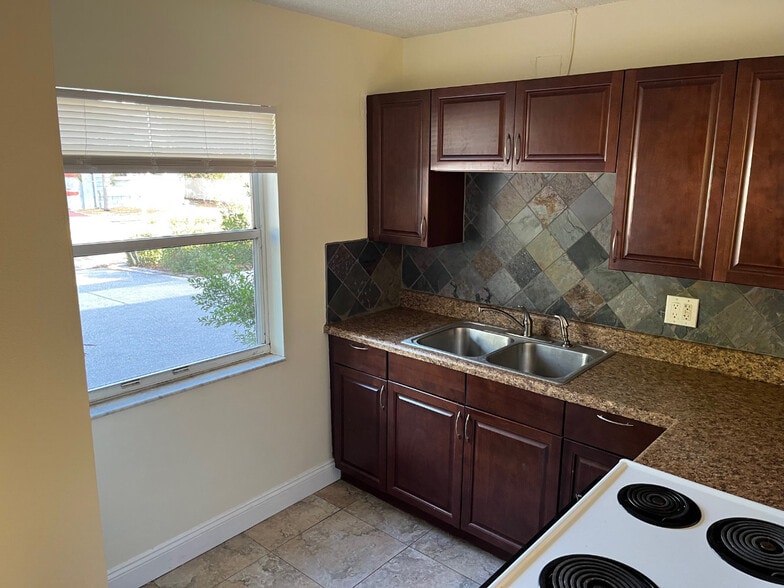 Building Photo - Baywalk Apartments