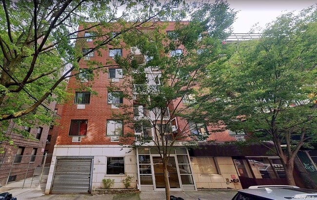 Building Photo - 4320 Union St