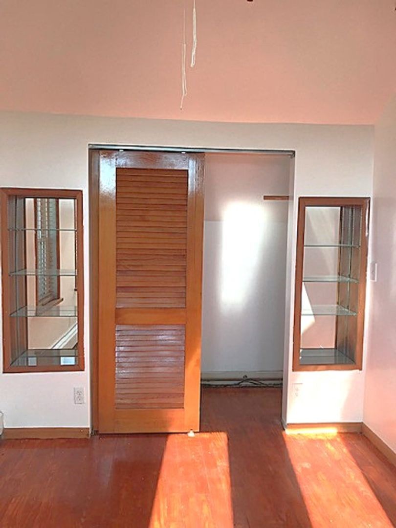 Building Photo - 2 Seminole St