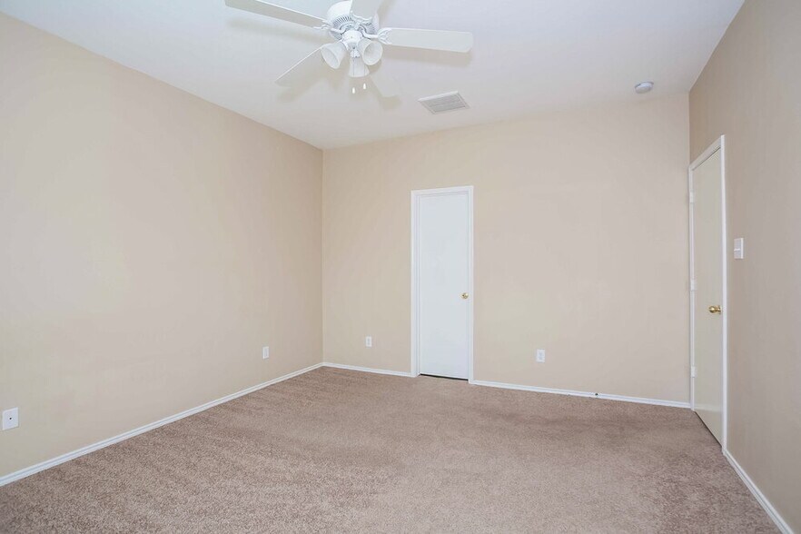 Building Photo - 8223 Wainwright Way