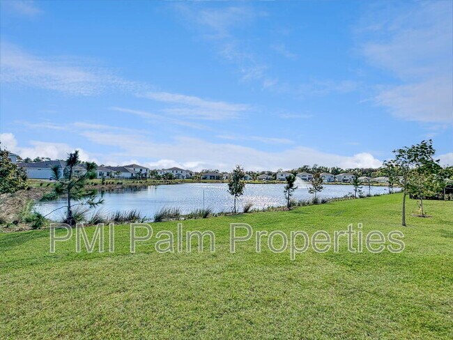 Building Photo - 5989 SE Sky Blue Cir