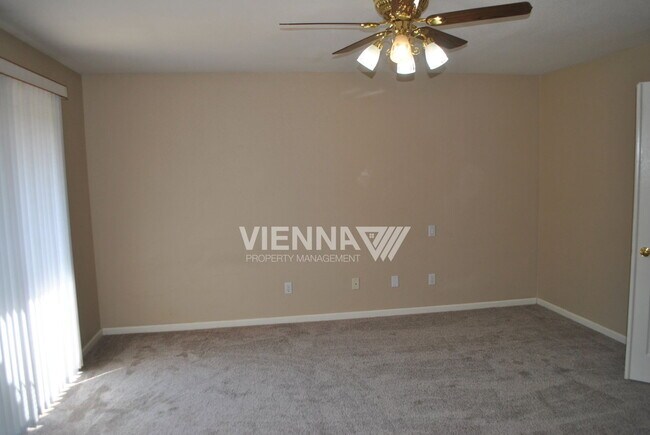 Building Photo - 5325 Thunder Ridge Cir