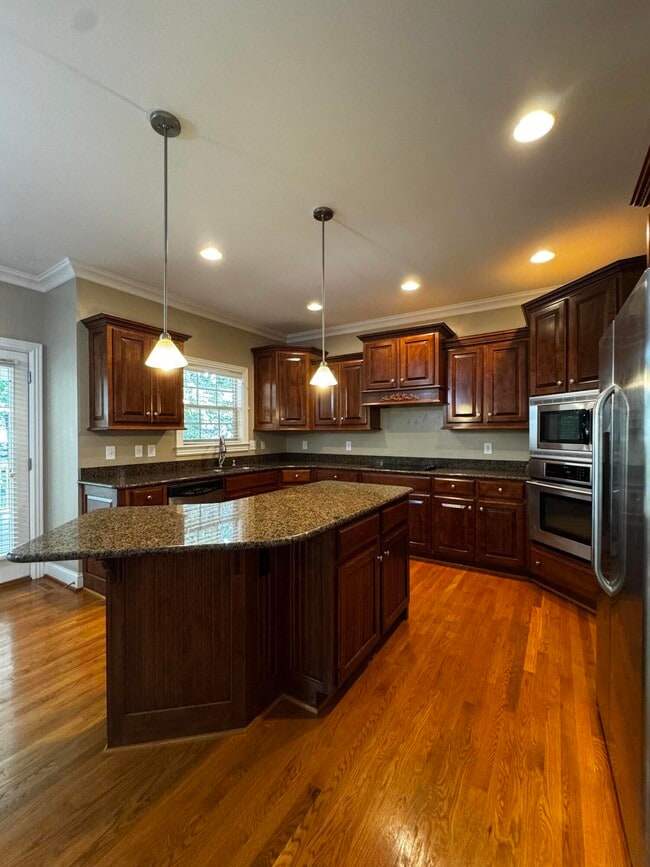 Building Photo - 3120 Hemingway Ln