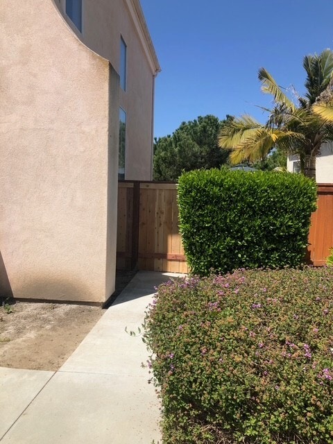 Building Photo - 1324 Silverado Dr