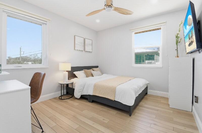 Building Photo - 3114 Dupont St S