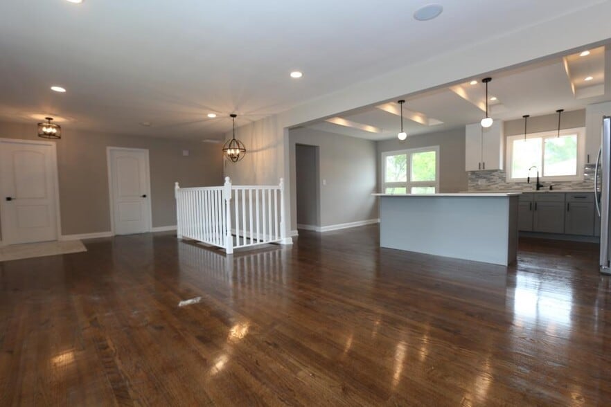 Building Photo - 3511 43rd Pl