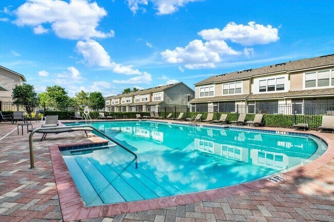 Building Photo - 5036 Pond Ridge Dr