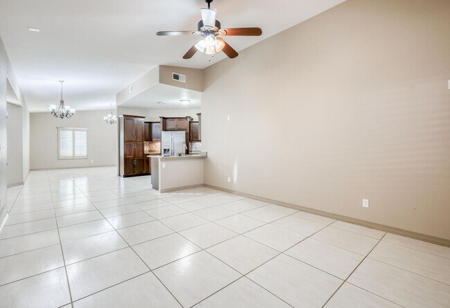 Building Photo - Beautiful 3 bed-2 baths home in 79911