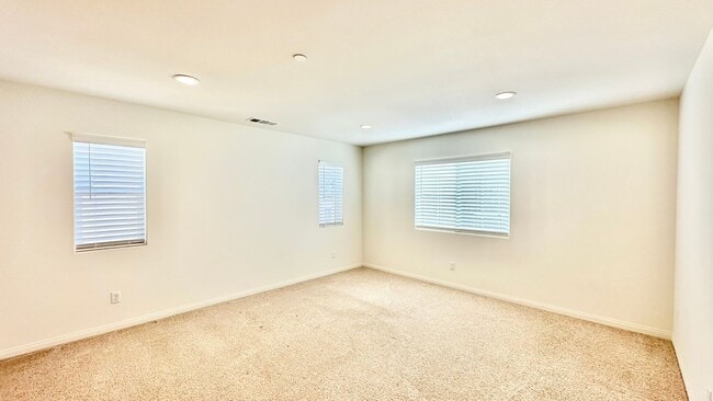Building Photo - Beautiful Newer Construction Two-Story Home in Bonsall, Minutes to Everything!