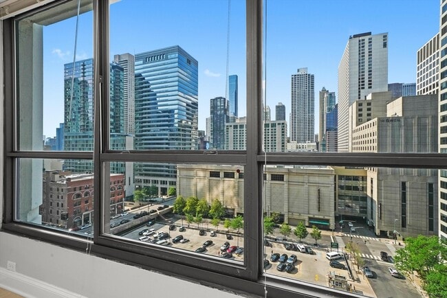 Building Photo - 405 N Wabash Ave