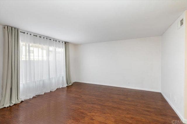 Building Photo - 1640 Maple Dr