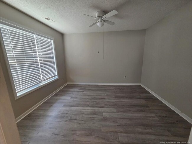 Building Photo - 220 Loxley Ln