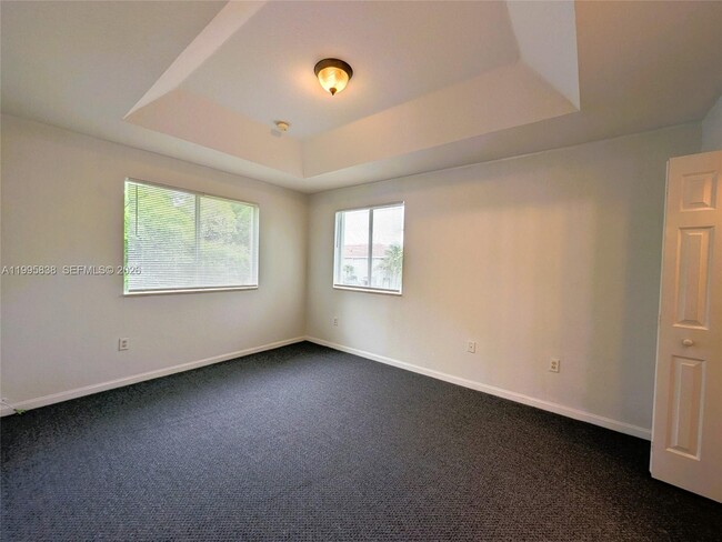 Building Photo - 2726 SE 16th Ave