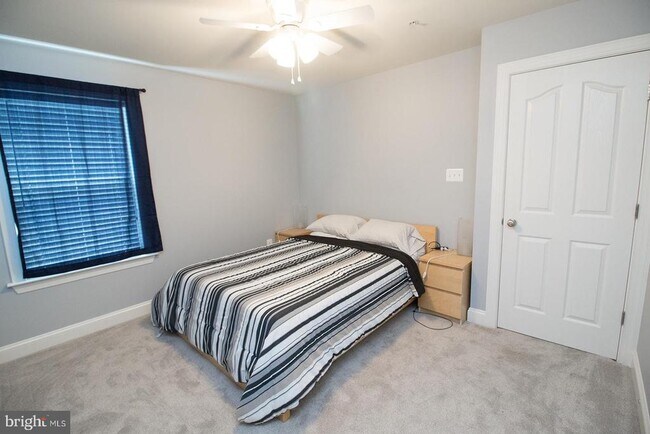 Building Photo - 24676 Broad Creek Dr