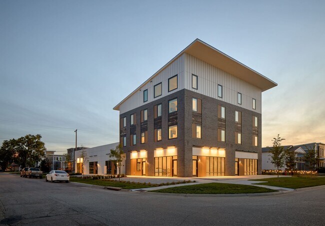 Building Photo - Brand New Apartments - Close to UNL/Downtown