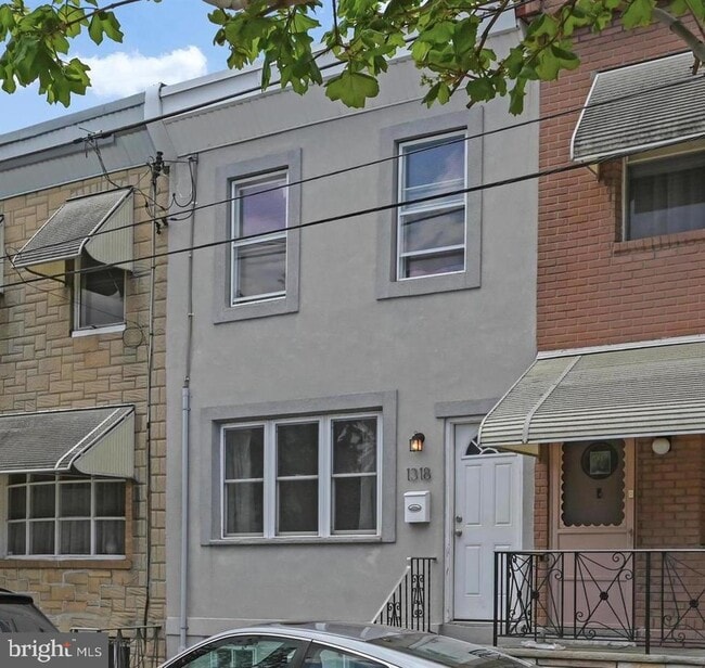 Building Photo - 1318 S Reese St