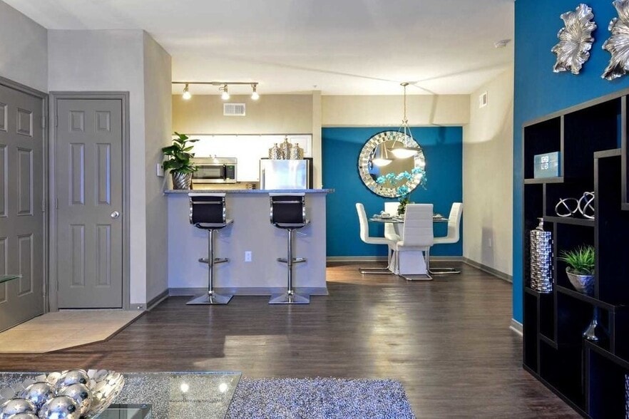 1 bedroom living room - The Lexington at Champions