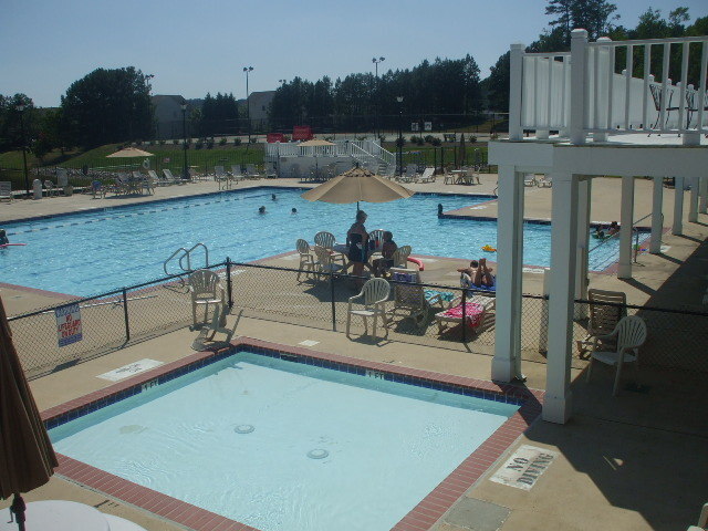 Building Photo - 4 Bedroom Home in desirable Grove Park Community