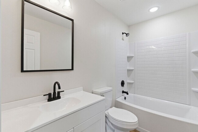 Building Photo - 3 Bedroom | 2 Bathroom | Marionville | Granite | Stainless Steel Appliances | Brand New!