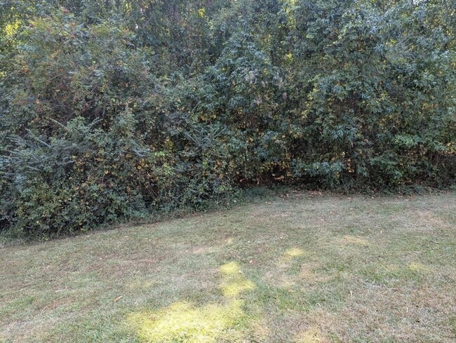 Building Photo - 605 Rucker Dr S