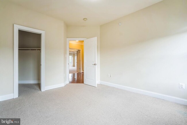 Building Photo - 7000 Eastern Red Cedar Ln