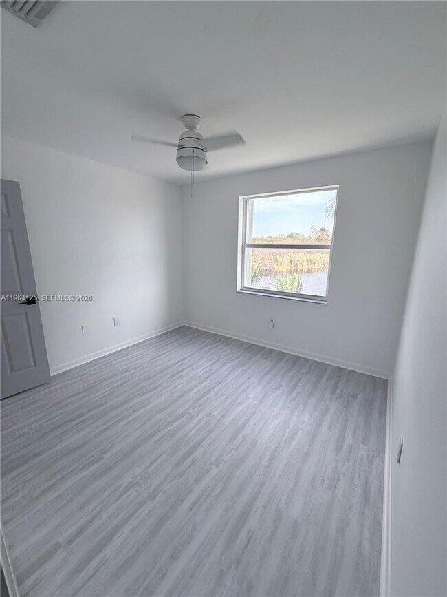 Building Photo - 15102 NW 7th Ct