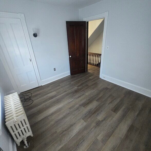 Bedroom - 121 Mercer St