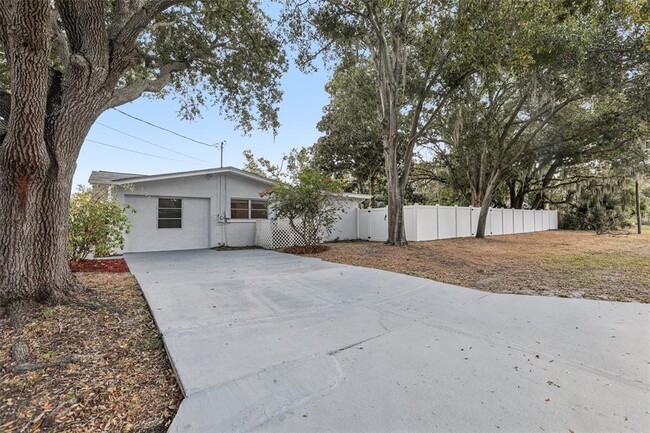 Building Photo - 3100 N Canal Dr