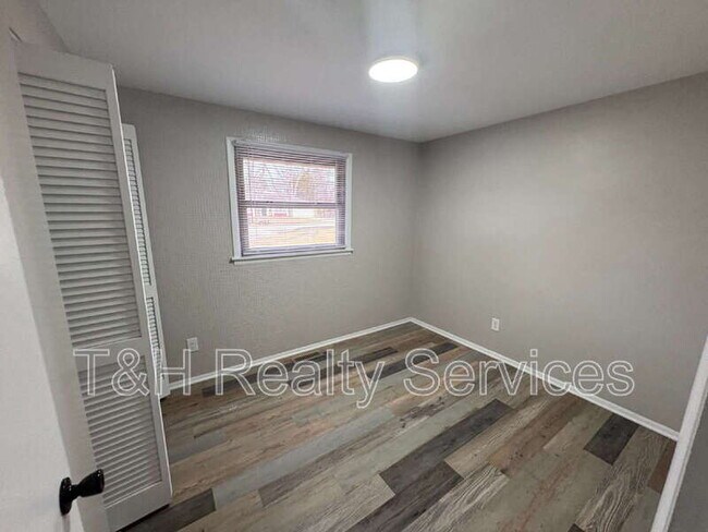 Building Photo - 10129 Lawnhaven Ct