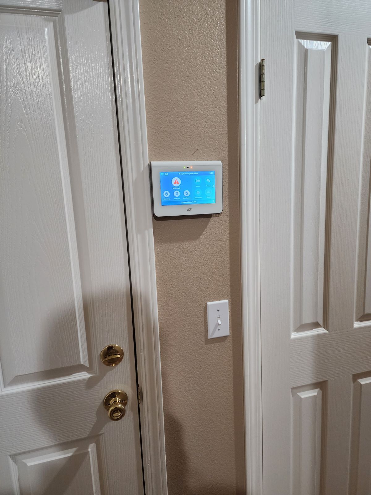 Building Photo - 340 Carrillo St