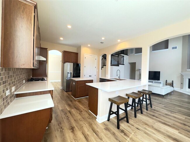 Building Photo - 2504 Speidel Dr