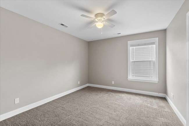 Building Photo - 7458 White Pine Dr