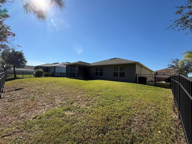 Building Photo - Beautiful updated 3 bedroom 2 bathroom home in Bayberry Lakes